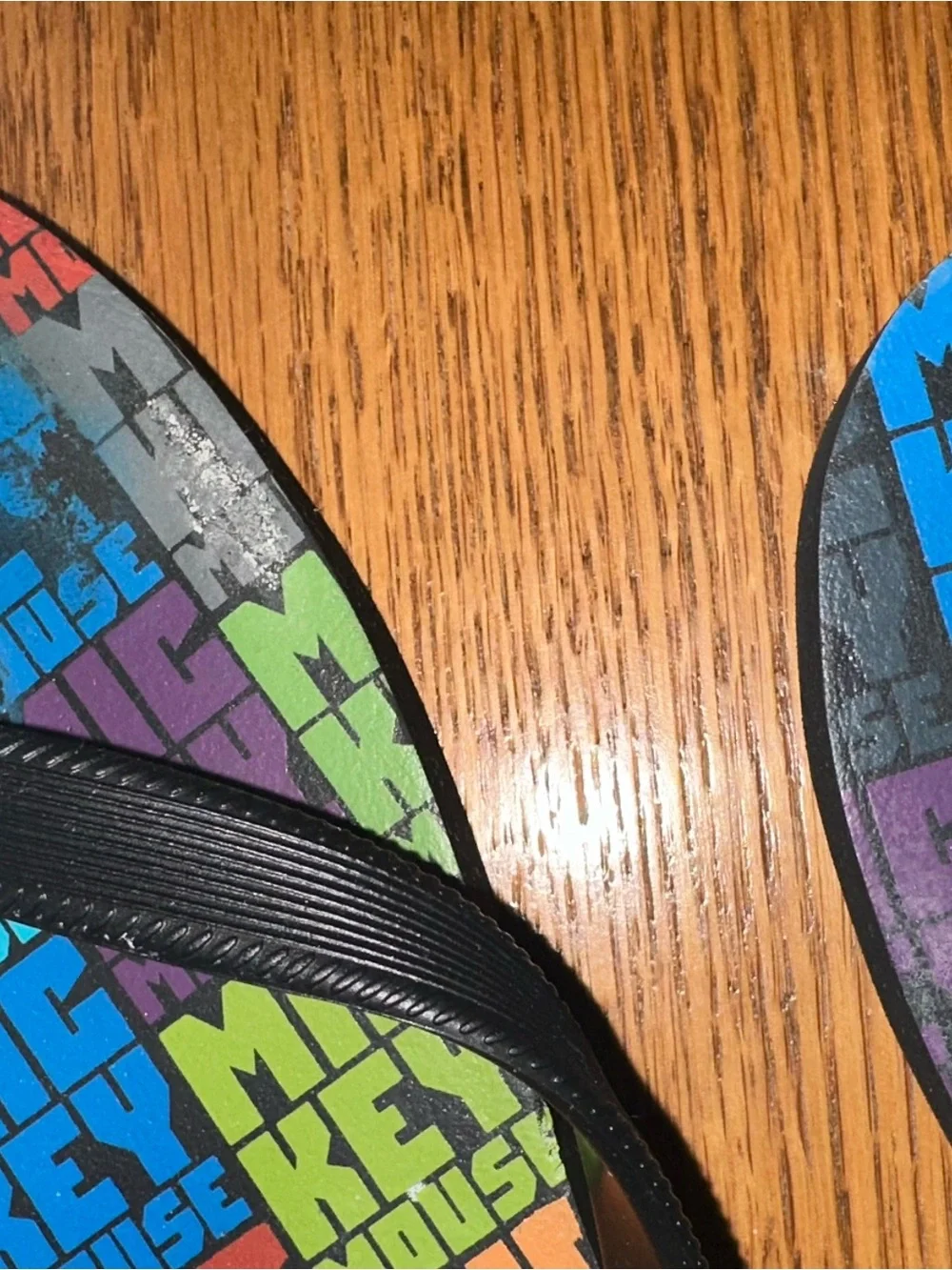Men’s Size 9 Mickey Mouse Multi-Color Rubber Flip Flops